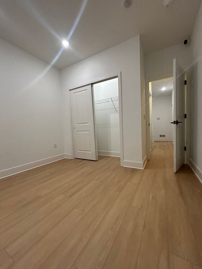 Foto del edificio - 612 N 39th St