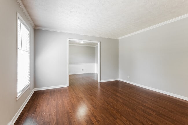 Foto del edificio - 140 Oak Park Dr