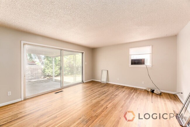 Foto del edificio - Gorgeous Home in Great Location!