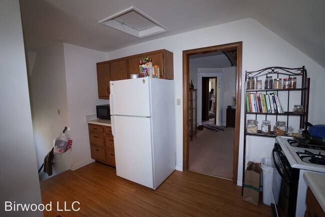 Building Photo - 1342 Jenifer St