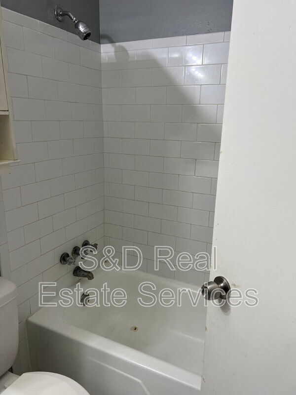 Foto del edificio - 2823 Kathryn Ave