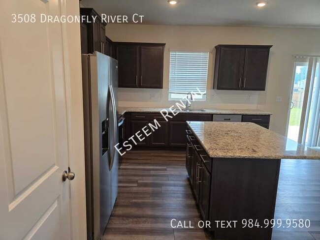 Building Photo - 3508 Dragonfly River Ct