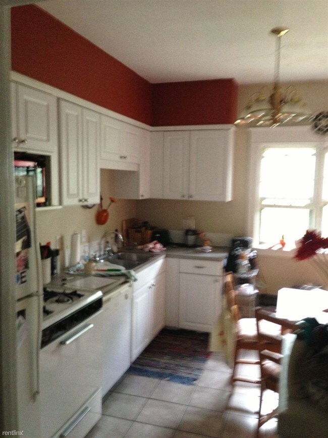 Foto del edificio - 1 br, 1 bath  - 1572 Lake Dr SE Apt 3