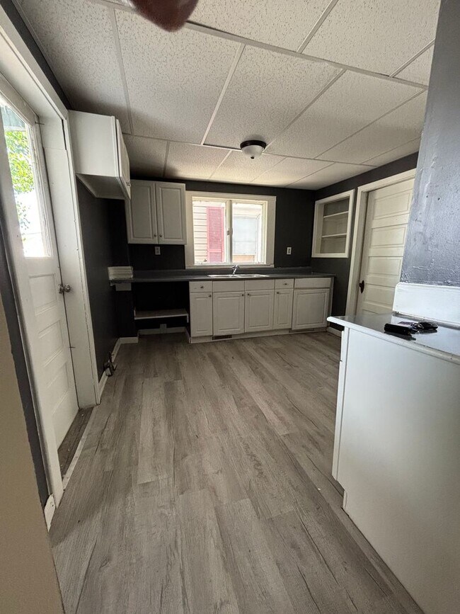 Foto del edificio - Newly Renovated 4 Bedroom Home