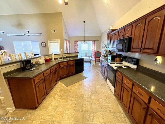 Building Photo - 3 br, 2 bath House - 5861 Tommy Joe Dr