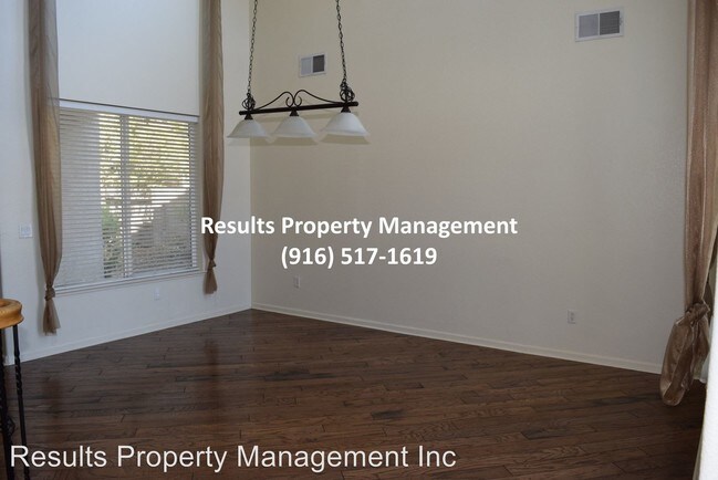 Building Photo - 4 br, 3 bath House - 1424 Redwood Dr.