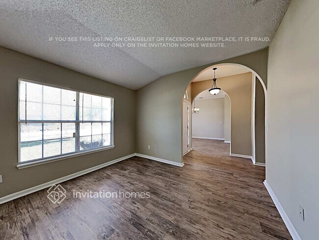 Building Photo - 8043 Sable Creek Dr E