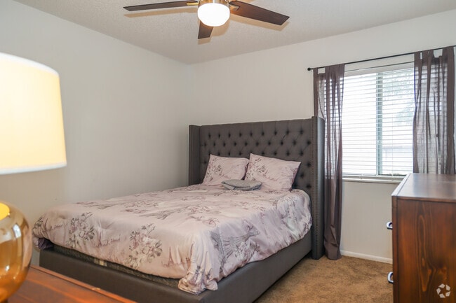 2BR, 2BA - 1,000 SF - Bedroom 2 - Metro Village Luxury Apartments