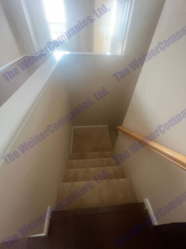 Foto del edificio - Available August 2026!