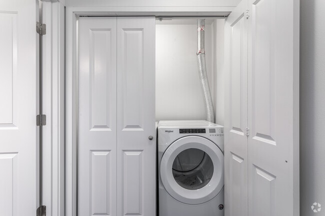 1HAB, 1BA - 694 ft² - Tides at Willow Pointe