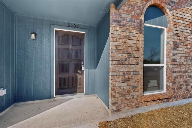 Foto del edificio - 8505 Woodside Rd