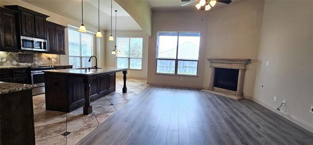 Building Photo - 944 Lake Meadow Ln