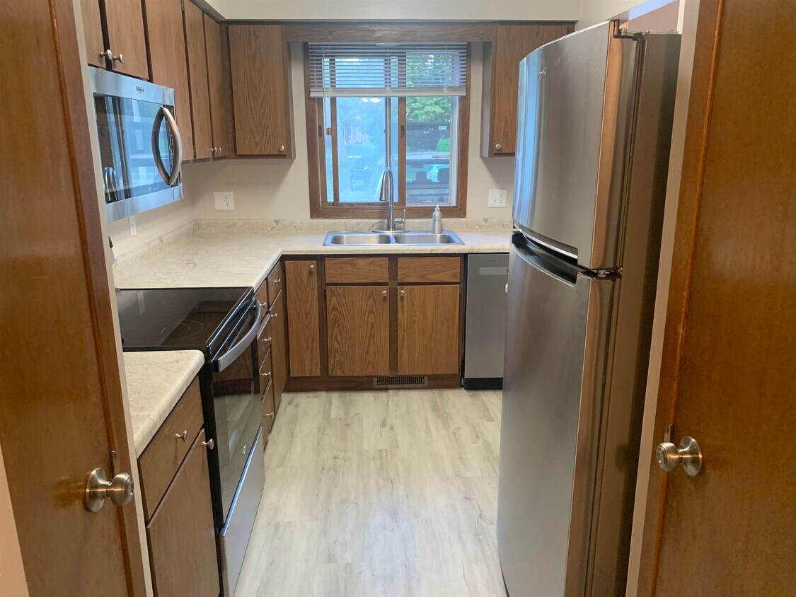 Foto principal - 220 Swanton Rd