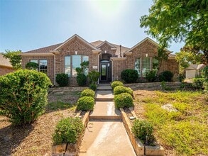 Building Photo - 5100 Tacoma Dr