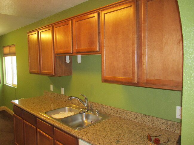 Foto del edificio - 1814 N Decatur Blvd