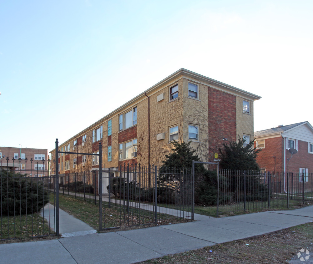 9121-9123 S Cottage Grove Ave, Chicago, IL 60619 - Apartments in ...