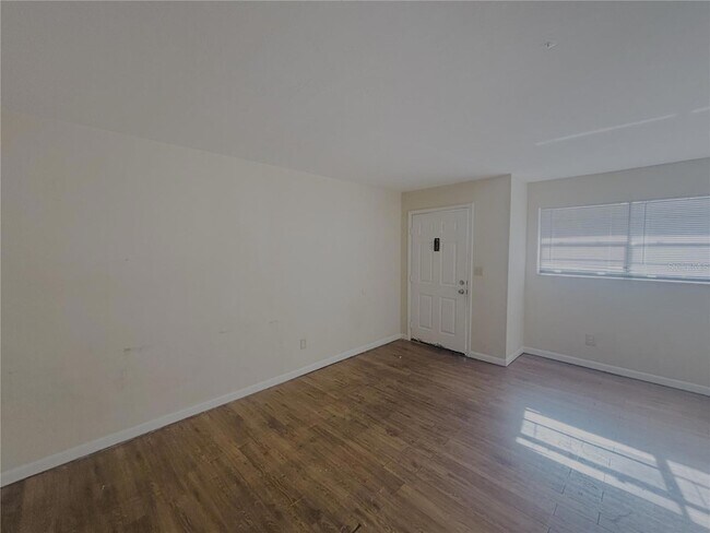 Foto del edificio - 1915 SW 70th Terrace