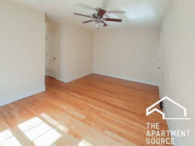 Foto del edificio - 514 W Cornelia Ave