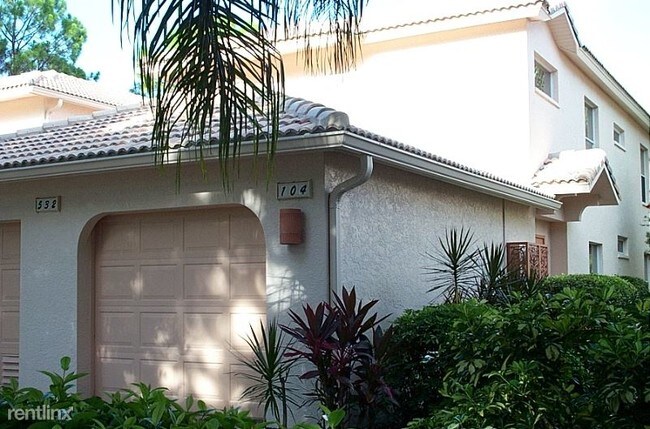 Building Photo - 3 br, 2 bath Condo - 532 Lake Louise Cir