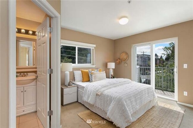 Primary Bed - 1729 12th Ave S