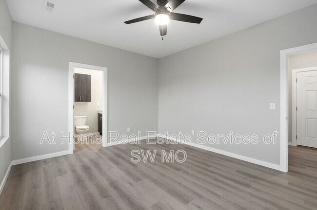 Foto del edificio - 4917 W Minota St