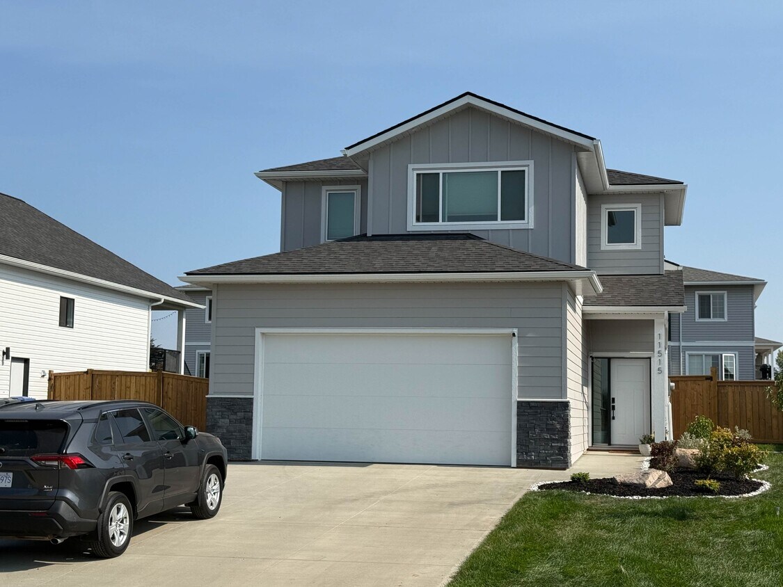 Photo principale - 11515-1102A 102A St