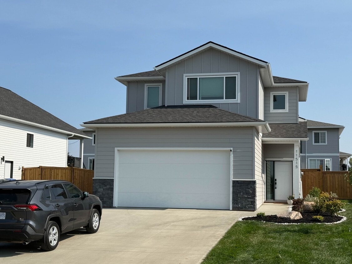 Primary Photo - 11515-1102A 102A St