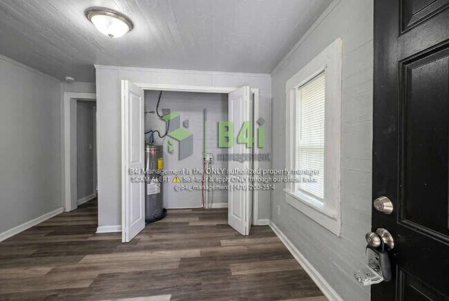 Foto del edificio - 220 E Render St