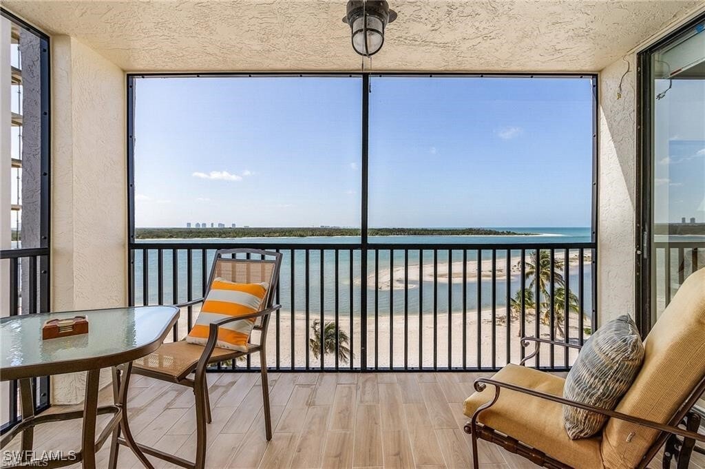 Primary Photo - 8400 Estero Blvd