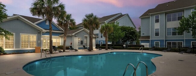 Building Photo - 490 Prospect Rd