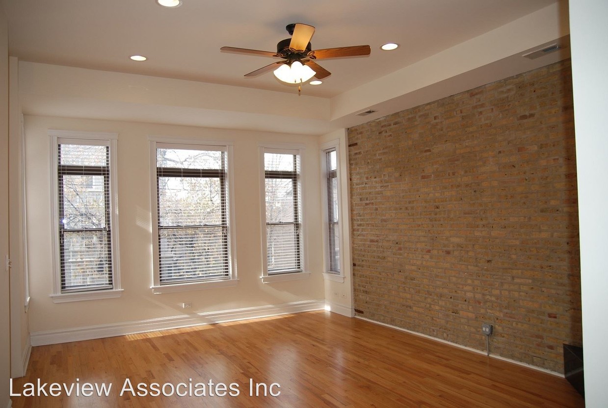 Primary Photo - 2053 N Sheffield Ave