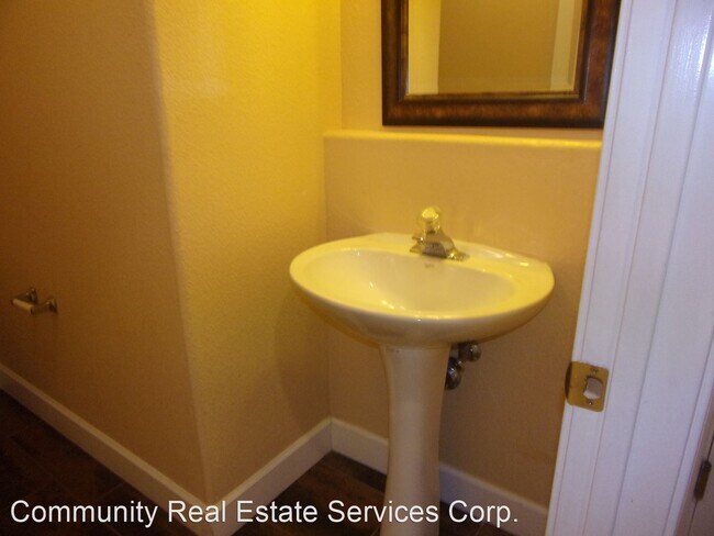 Foto del edificio - 3 br, 2.5 bath House - 147 Sutherlin Lane ...