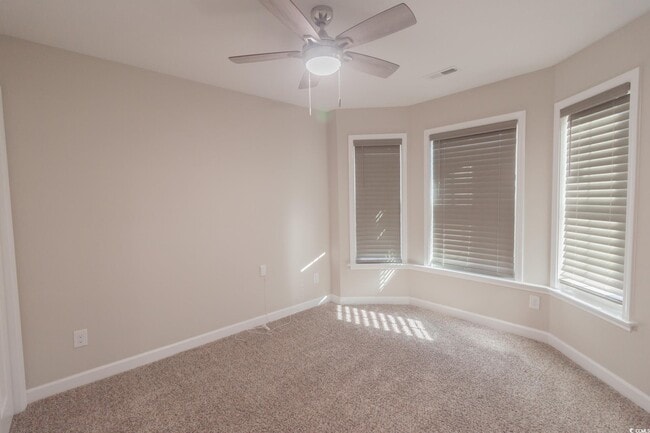 Foto del edificio - 3793 Mayfield Dr