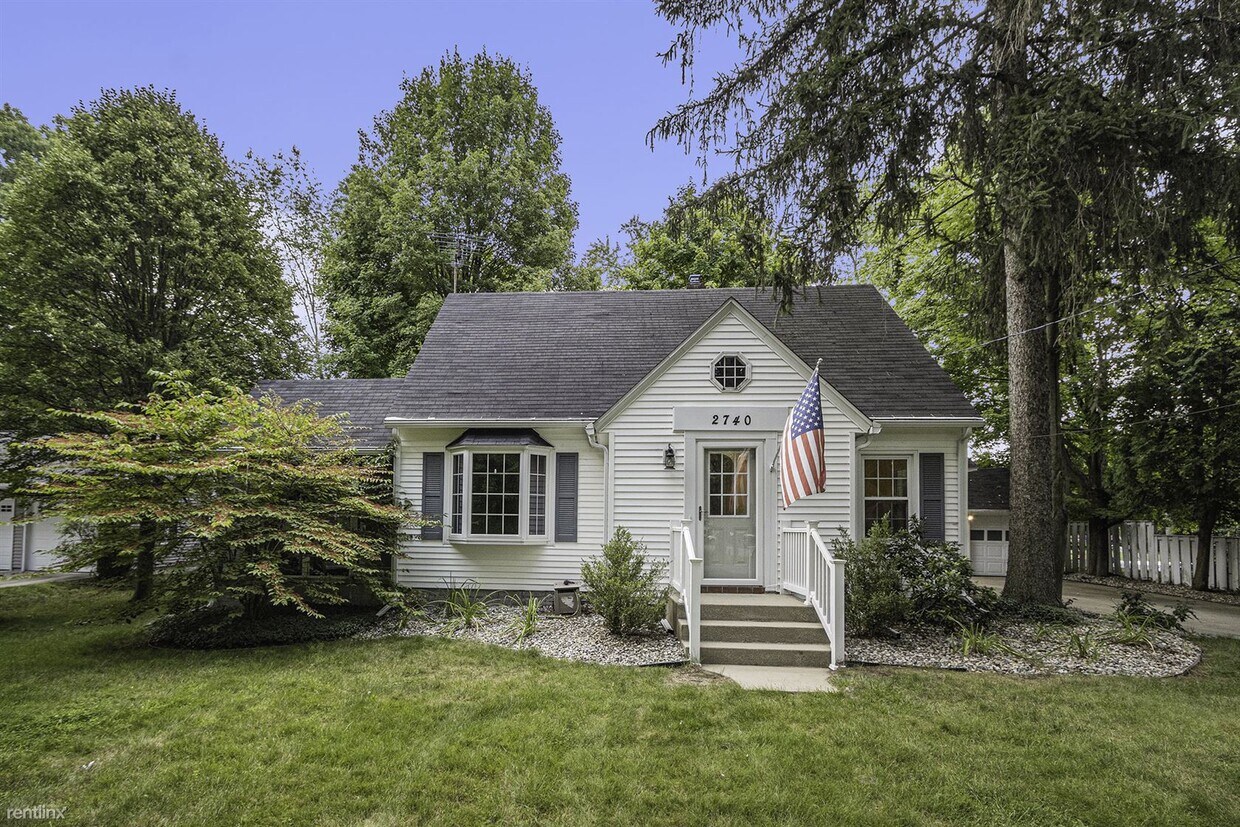 Foto principal - 3 br, 2 bath House - 2740 Fairfield Ave