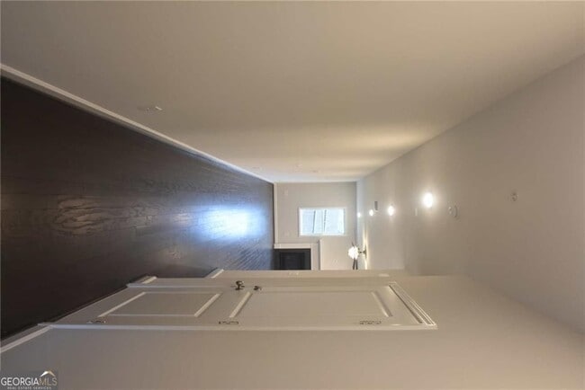 Building Photo - 313 Niles Ct