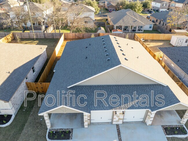 Building Photo - 5200 Rose Gdn Lp