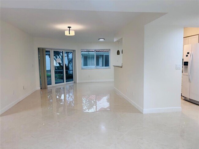 Foto del edificio - 942 NW 92nd Terrace