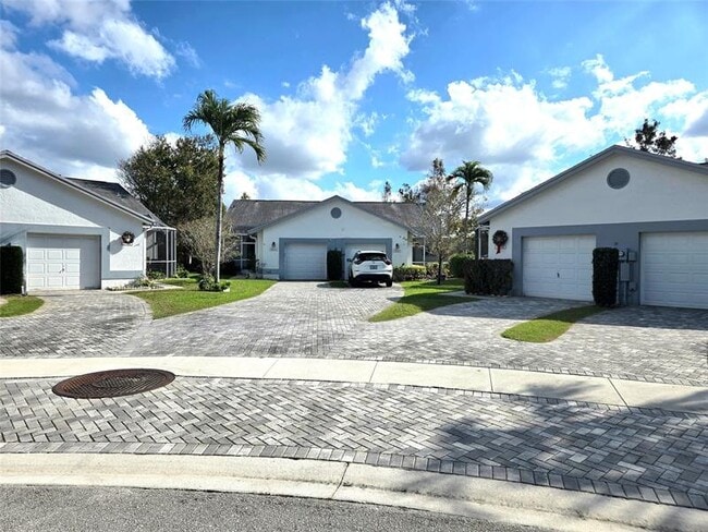 Foto del edificio - 5912 NW 93rd Terrace