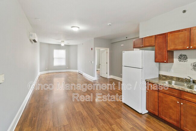Foto del edificio - 115 N Hickory St