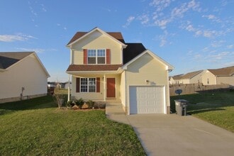 Building Photo - 551 Fox Trot Dr