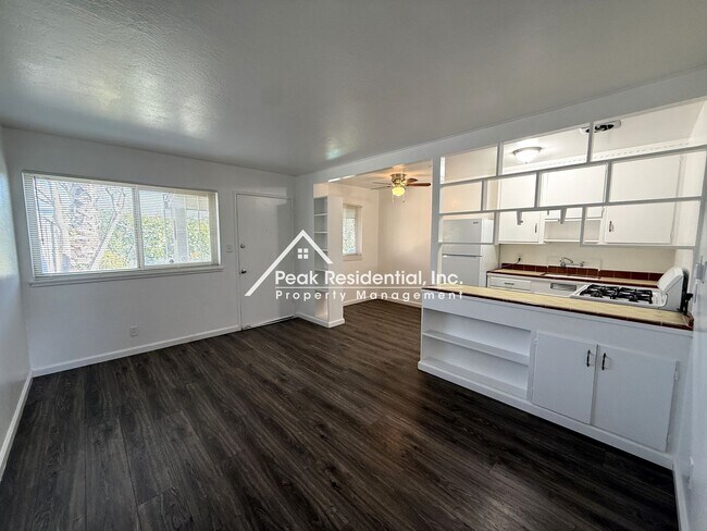 Foto del edificio - Ethan2437