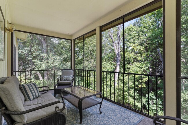 Building Photo - 1407 Park De Ville Pl