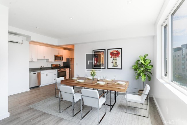 Building Photo - Sunny 1 Bedroom Apartment In Ft. Greene