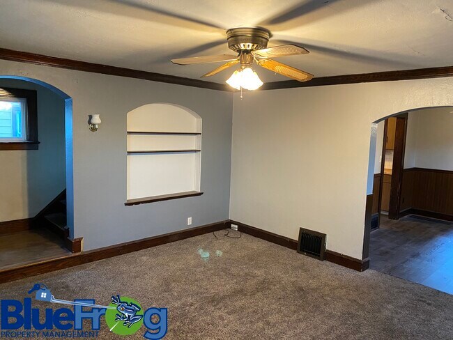 Building Photo - 906 N Meade St