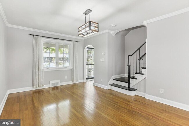 Building Photo - 2342 14th St NE