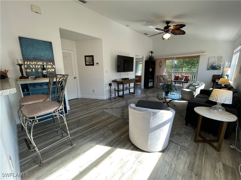 Foto principal - 26699 Little John Ct
