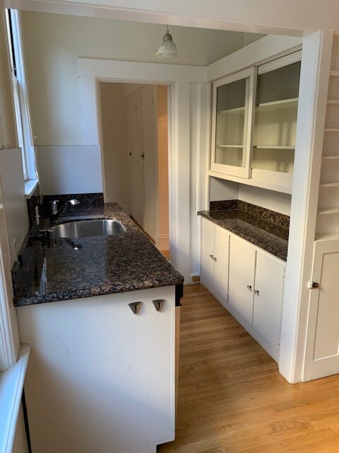 kitchen - 1120 Union St