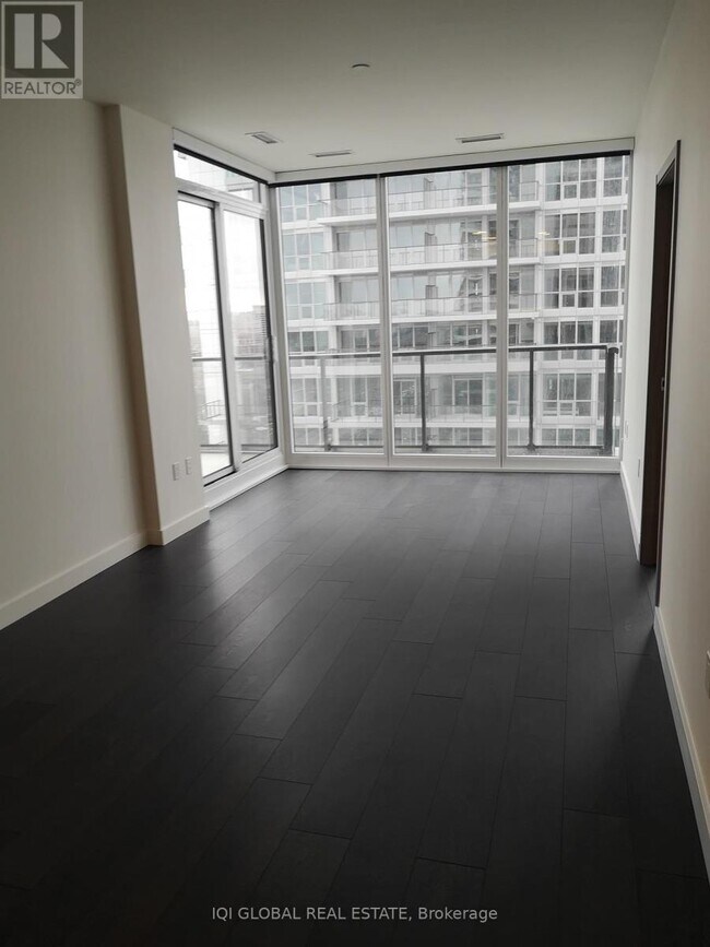 Photo du bâtiment - 95 McMahon Dr