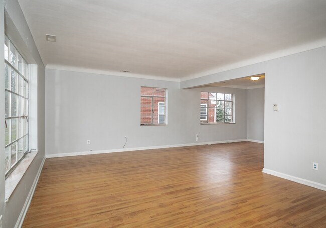 Building Photo - 2707 Powhattan Pkwy