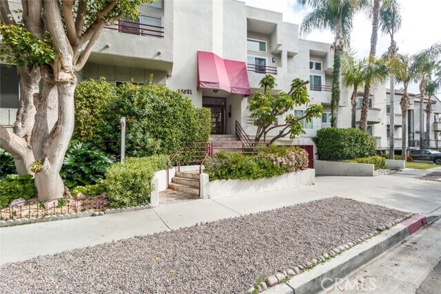 Foto del edificio - 14631 Dickens St